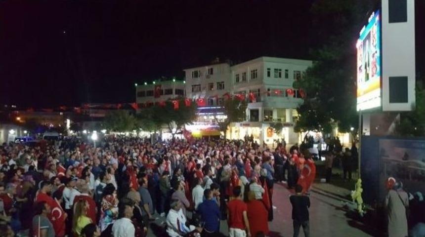 Vatandaşlar Ohal Kararını B&ouml;yle Dinledi