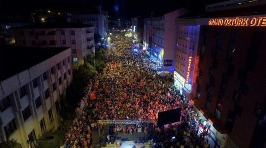 El Ele G&ouml;n&uuml;l G&ouml;n&uuml;le Demokrasi N&ouml;betinde 6. G&uuml;n