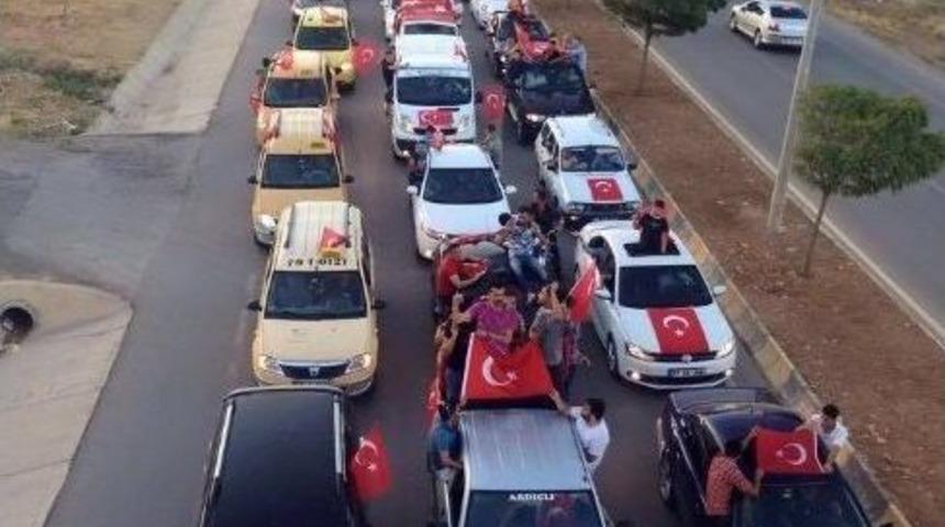 Kilis’te, Darbe Girişimine Tepkiler Sürüyor
