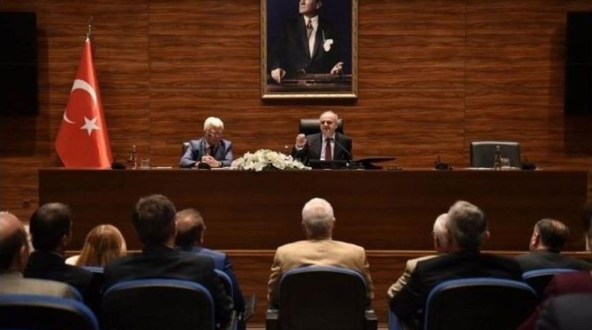 Vali &Ccedil;akacak: &ldquo;bu Y&uuml;ce Milleti Kimse Hafife Almasın&rdquo;