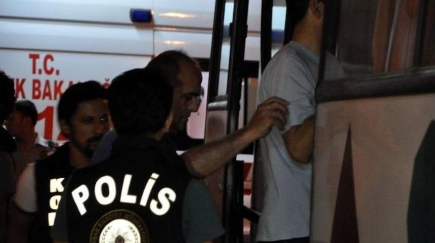 Uşak&rsquo;ta 12 Hakim Ve Savcı Tutuklandı