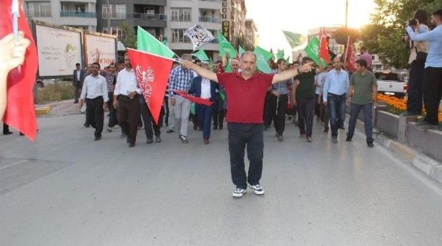 Van&rsquo;da Darbe Girişimine Tepki Y&uuml;r&uuml;y&uuml;ş&uuml;