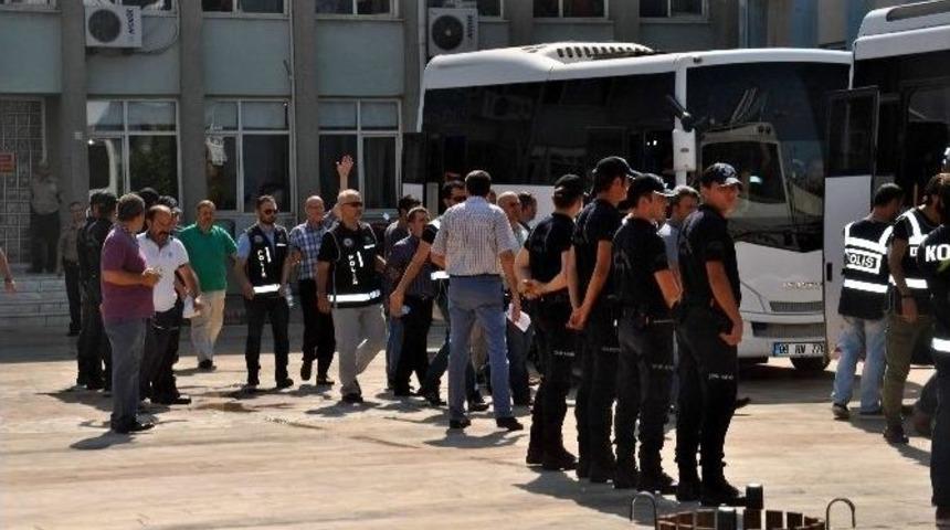 Aydın&rsquo;da G&ouml;zaltına Alınan 29 Kişiden 21&rsquo;i Tutuklandı