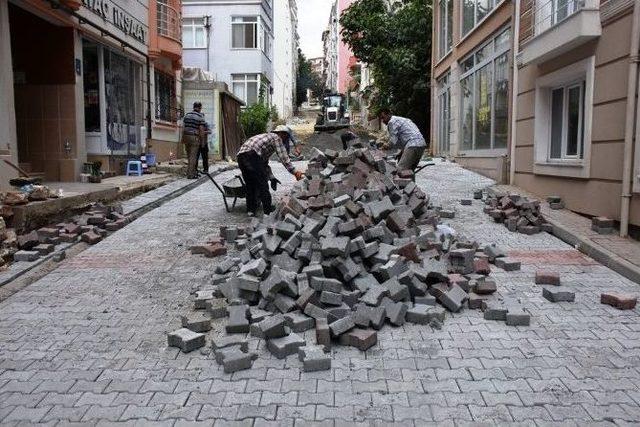 Süleymanpaşa Belediyesi’nin Yol Ve Kaldırım Yapım Çalışmaları Devam Ediyor