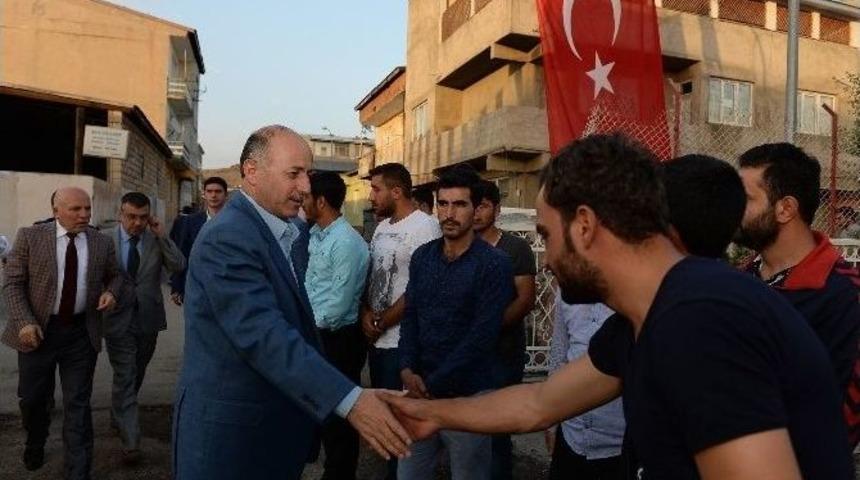 Vali Azizoğlu, Şehit Polis Yakup S&uuml;r&uuml;c&uuml;&rsquo;n&uuml;n Ailesine Taziye Ziyaretinde Bulundu