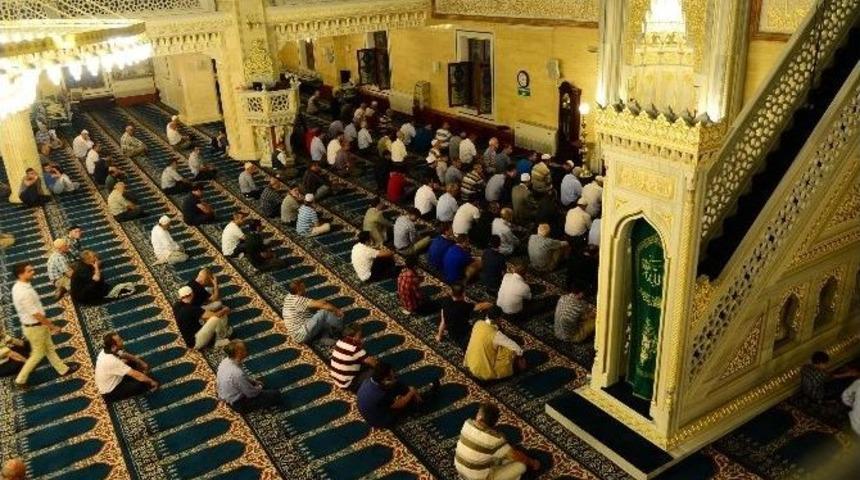 15 Temmuz Şehitleri İ&ccedil;in Beylikd&uuml;z&uuml;&rsquo;nde Mevlit Okutuldu