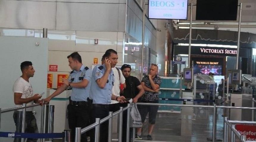 Atat&uuml;rk Havalimanında Biyometrik Pasaport Kapatıldı
