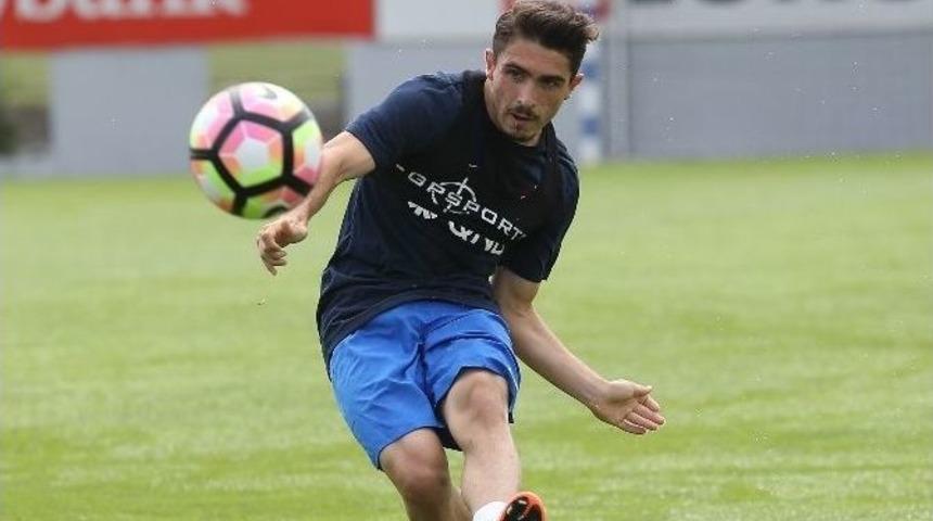 Trabzonspor Yeni Sezon Hazırlıklarını S&uuml;rd&uuml;r&uuml;yor