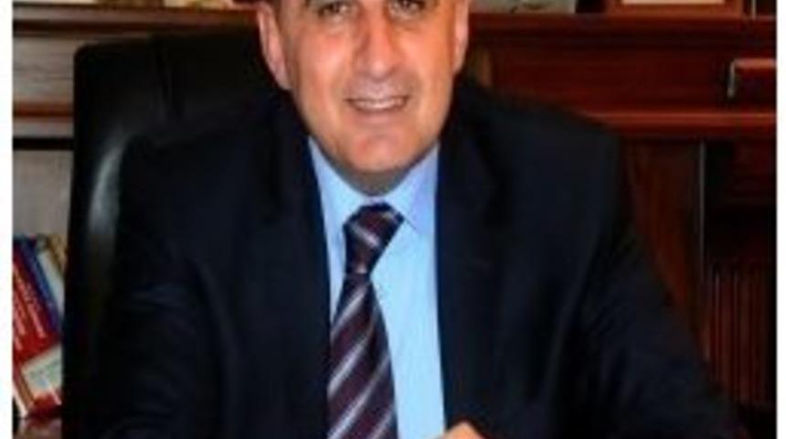 Nasıroğlu, Tankların Önünde Durdu