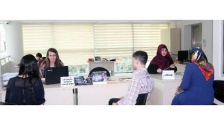 Trabzon&rsquo;da Aile Ve Kadın Danışma Masası Sorun &Ccedil;&ouml;z&uuml;yor