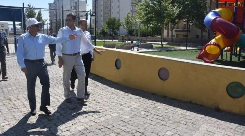 Başkan &Ccedil;olakbayrakdar Demokrasi N&ouml;betini S&uuml;rd&uuml;s&uuml;yor