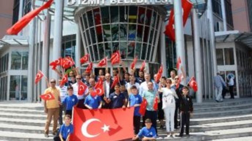 İzmit Belediyesporlu Pehlivanlar Dualarla Uğurlandı