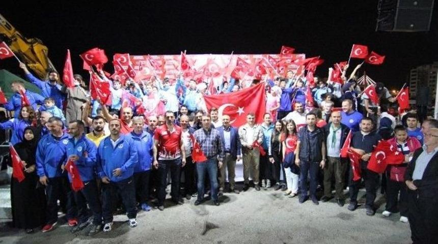 Büyükşehir Kağıtsporlu Şampiyonlar Bu Kez Millet İçin Sahnedeydi