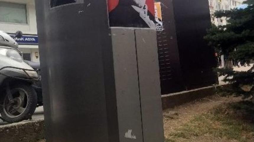 Bolu&rsquo;da Fethullah G&uuml;len&rsquo;e Posterli Tepki