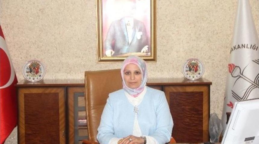 T&uuml;rkiye&rsquo;deki İlk Baş&ouml;rt&uuml;l&uuml; İl Milli Eğitim M&uuml;d&uuml;r&uuml; Projelerini A&ccedil;ıkladı