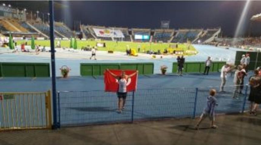 Eda Tuğsuz Cirit Atmada D&uuml;nya &Uuml;&ccedil;&uuml;nc&uuml;s&uuml; Oldu