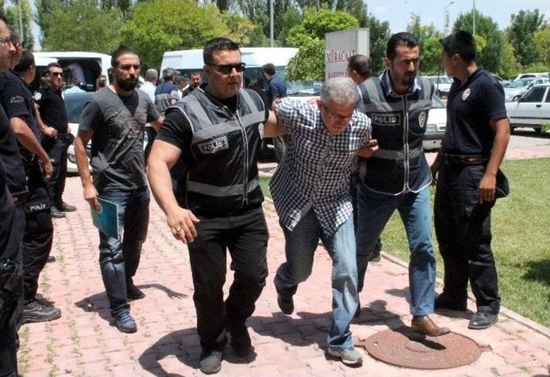 Hava Kuvvetleri Komutanı&rsquo;nı Ka&ccedil;ıran Darbeci Askerler Adliyeye Sevk Edildi