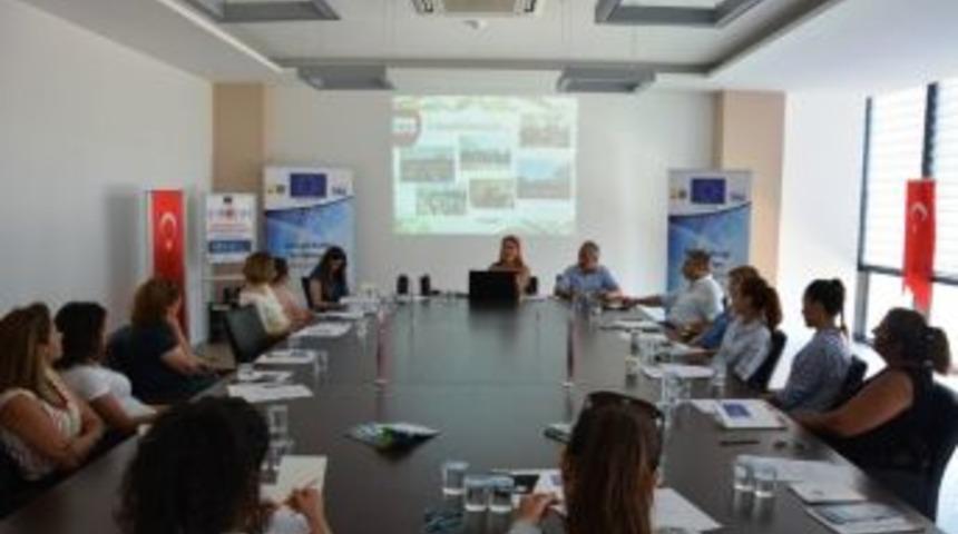 Kadınların İş D&uuml;nyasındaki Rol&uuml; Adlı Seminer Ger&ccedil;ekleştirildi