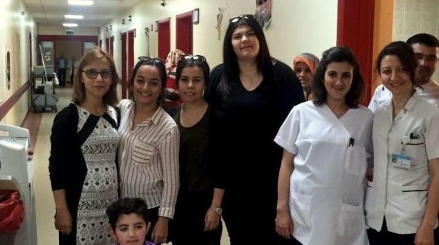 Hasta &Ccedil;ocuklara Anlamlı Destek