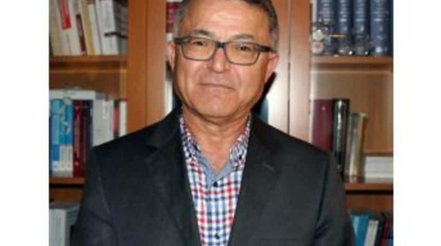 Hukuk Profes&ouml;r&uuml; Bahri &Ouml;zt&uuml;rk, Ohal Hakkında Bilgi Verdi