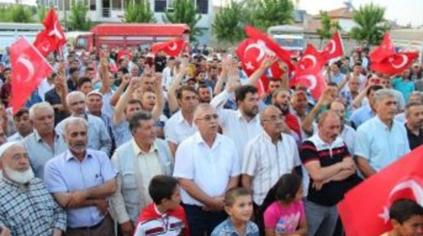 Aksaray&rsquo;da Vatandaş Meydanlara İndi