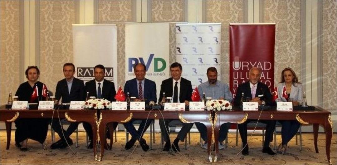 Radyo Dinleme &Ouml;l&ccedil;&uuml;mlemelerinde Yeni D&ouml;nem