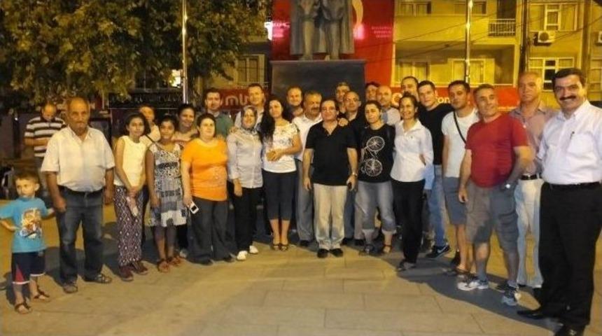 Burhaniyeliler Demokrasi N&ouml;betine Devam Ediyor