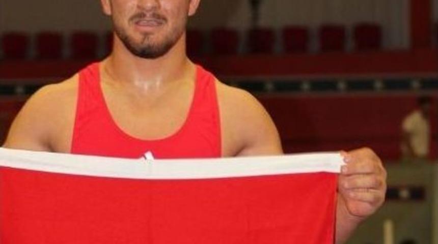 &Ccedil;anakkaleli Feyzullah Akt&uuml;rk, Avrupa Şampiyonu Oldu