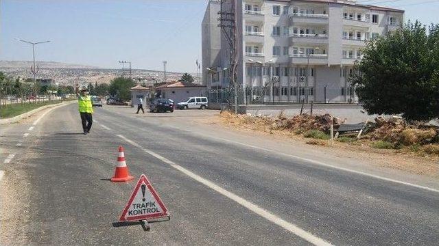 Yavuzeli İlçe Emniyet Amirliği Yol Kontrollerini Arttırdı