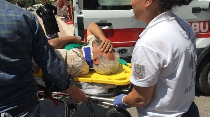 Otomobil İle Motosiklet &Ccedil;arpıştı: 1 Yaralı