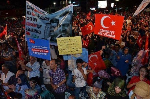 Malatya ‘milli İrade’ Nöbetinde Meydanı Boş Bırakmıyor