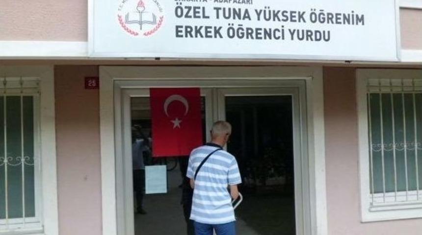 Adapazarı Belediyesi İki Yurdu M&uuml;h&uuml;rledi