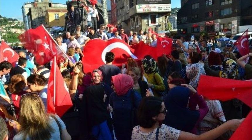 Memur-sen&rsquo;den Demokrasi N&ouml;betine Destek