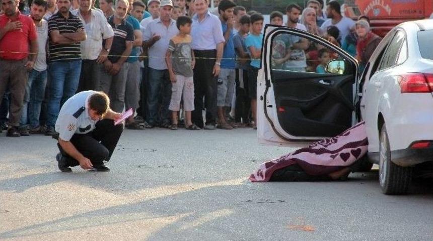 Adana&rsquo;da Alacak-verecek Kavgası: 1 &Ouml;l&uuml;, 4 Yaralı