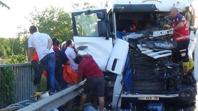 Tem’de Trafik Kazası: 1 Ölü, 1 Yaralı