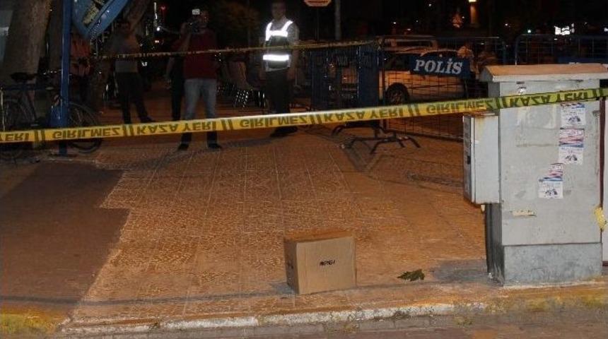 Demokrasi N&ouml;betinin Tutulduğu Meydan Yakınında Ş&uuml;pheli Paket Paniği