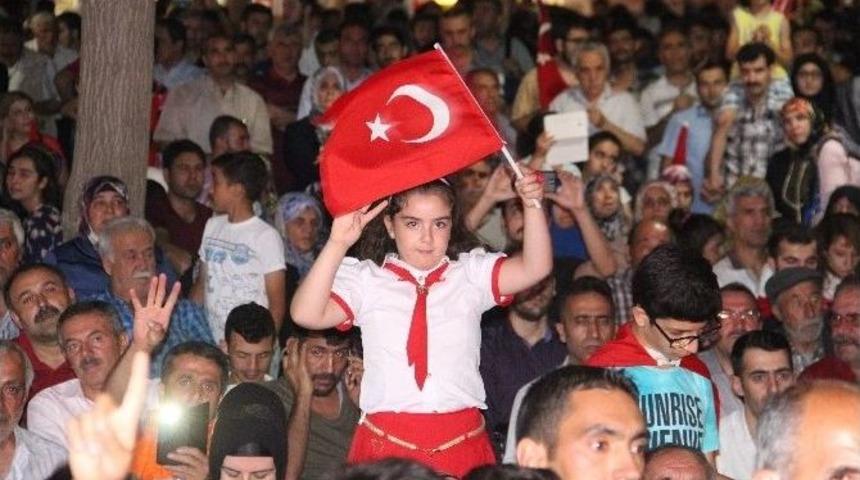 Elazığ&rsquo;da Demokrasi N&ouml;beti Devam Ediyor