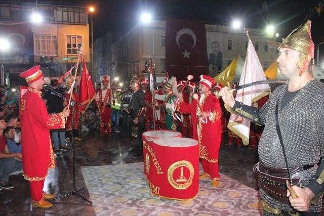 Kilis’te Demokrasi Nöbetinde Mehterli Gösteri