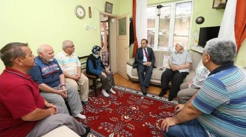 Vali Işık’tan Demokrasi Şehidi Özsoy’un Ailesine Taziye Ziyareti