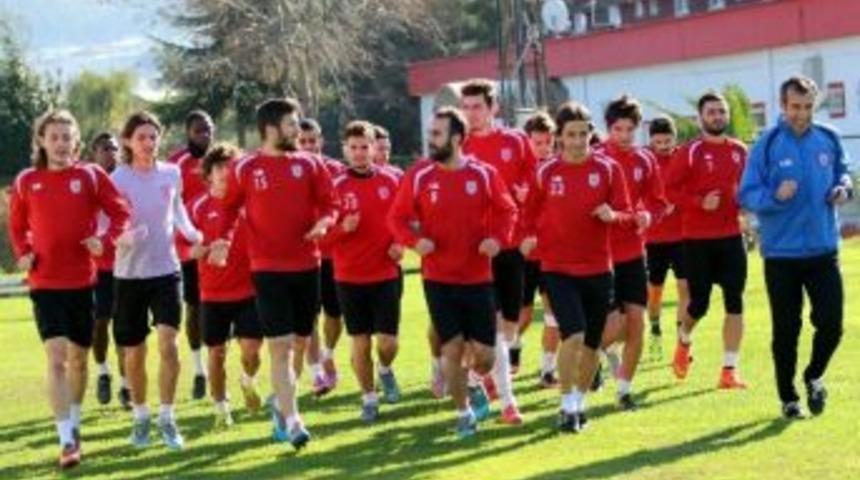 Samsunspor, 6 Futbolcu İle S&ouml;zleşme Yenilemedi