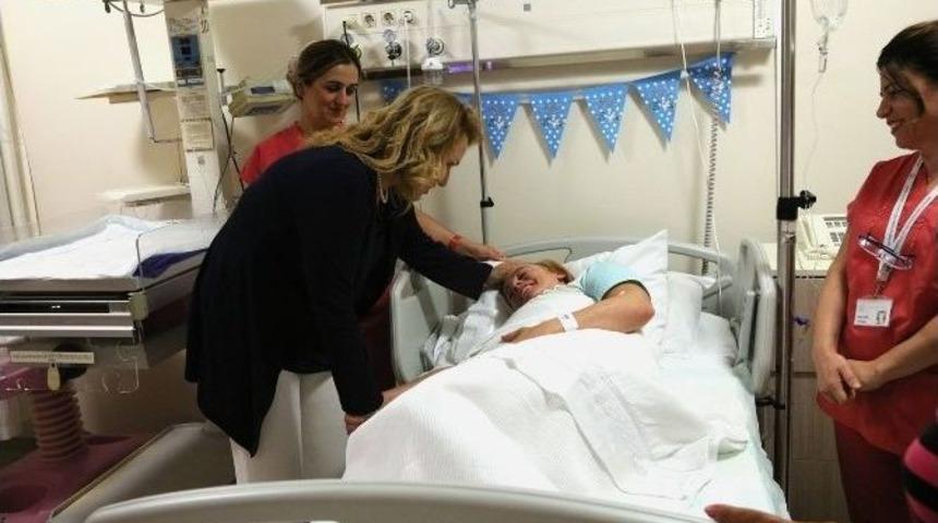 Urla Belediye Başkanı Ailelerin Bebek Sevincine Ortak Oldu