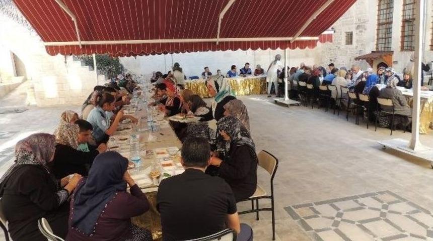 &ldquo;yalnız Değilsiniz (&ccedil;ınarlarımız)&rdquo; Projesi S&uuml;r&uuml;yor