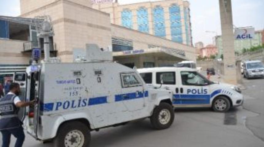 Siirt&rsquo;te 22 Polis G&ouml;zaltına Alındı