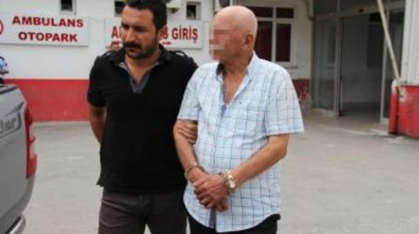 74 Yaşındaki Adam Saksıda Hint Keneviri Yetiştirdi