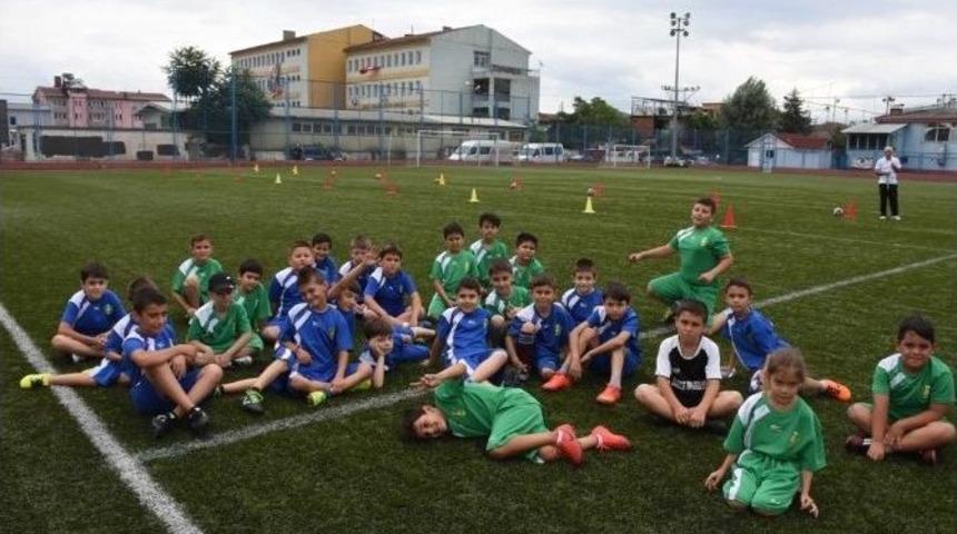 D&uuml;zce&rsquo;de 377 Sporcu Yaz Kurslarında