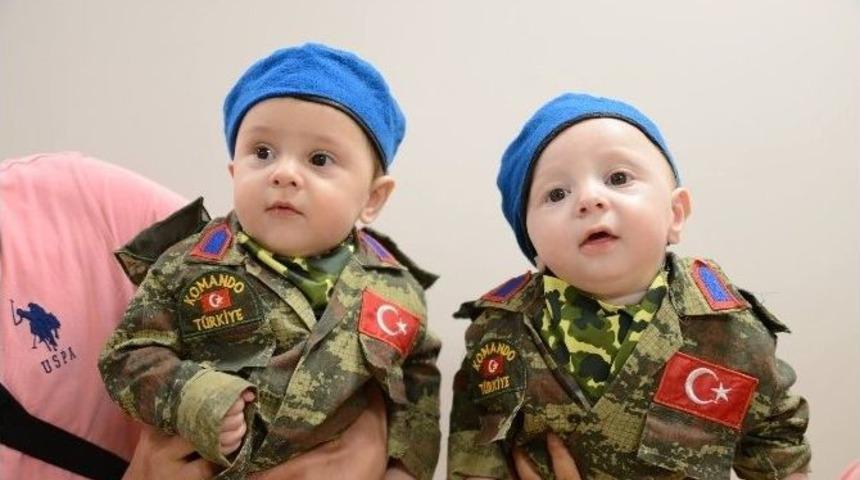 Asker İkizler Demokrasi N&ouml;betinde