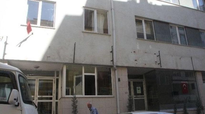 Bilecik&rsquo;te Fethullah G&uuml;len&rsquo;e Yakınlığı Bilinen Dershanenin Tabelası İndiridi