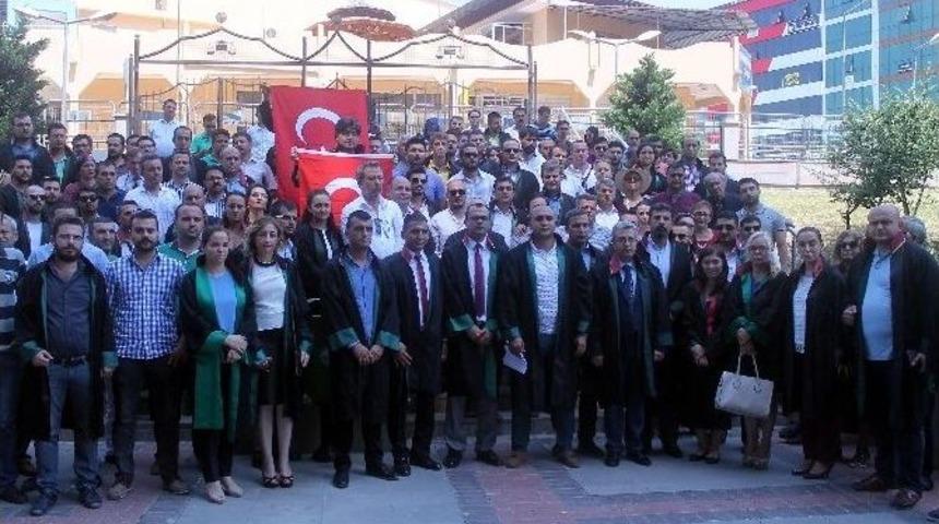 Mersinli Avukatlardan Darbe Girişimine Tepki