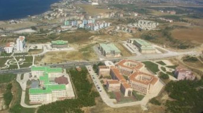 &Ccedil;om&uuml;&rsquo;de 159 &Ouml;ğretim Elemanı, 20 G&ouml;revli G&ouml;revden Uzaklaştırıldı