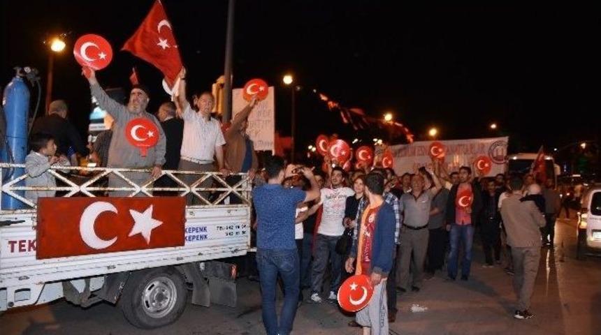 Esnaf Demokrasi N&ouml;betinde